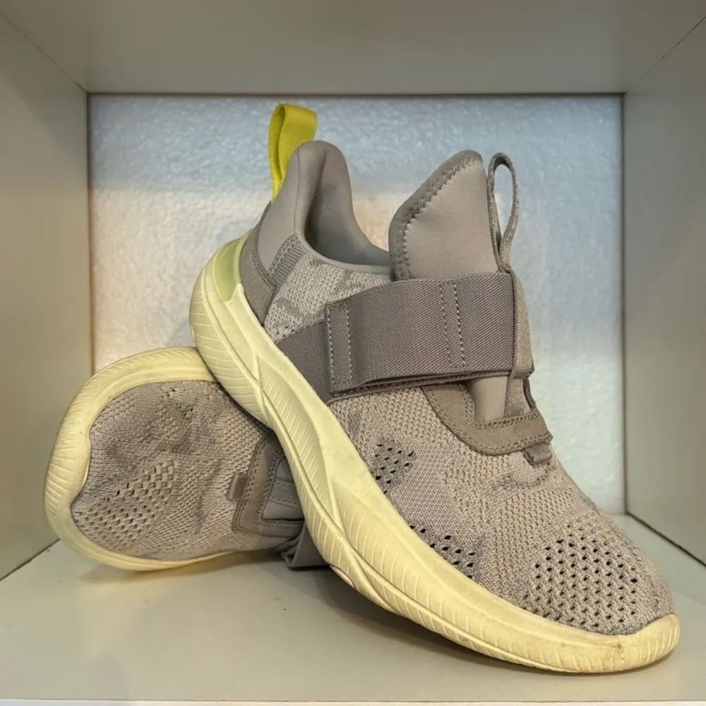 Sorel Gray Knit Elastic Strap Sneakers Comfort Shoes Streetwear Travel Sporty